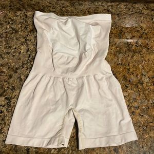 Blanqi maternity biker shorts